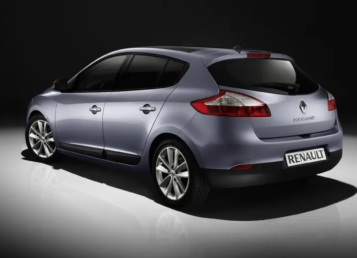 Renault Megane 3 hatchback’in arkadan görünümü